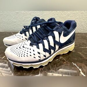 Nike Training Shoe Size 10 Mens like new